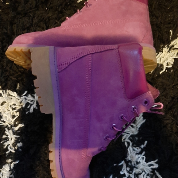 Purple timberlands - Picture 13 of 13